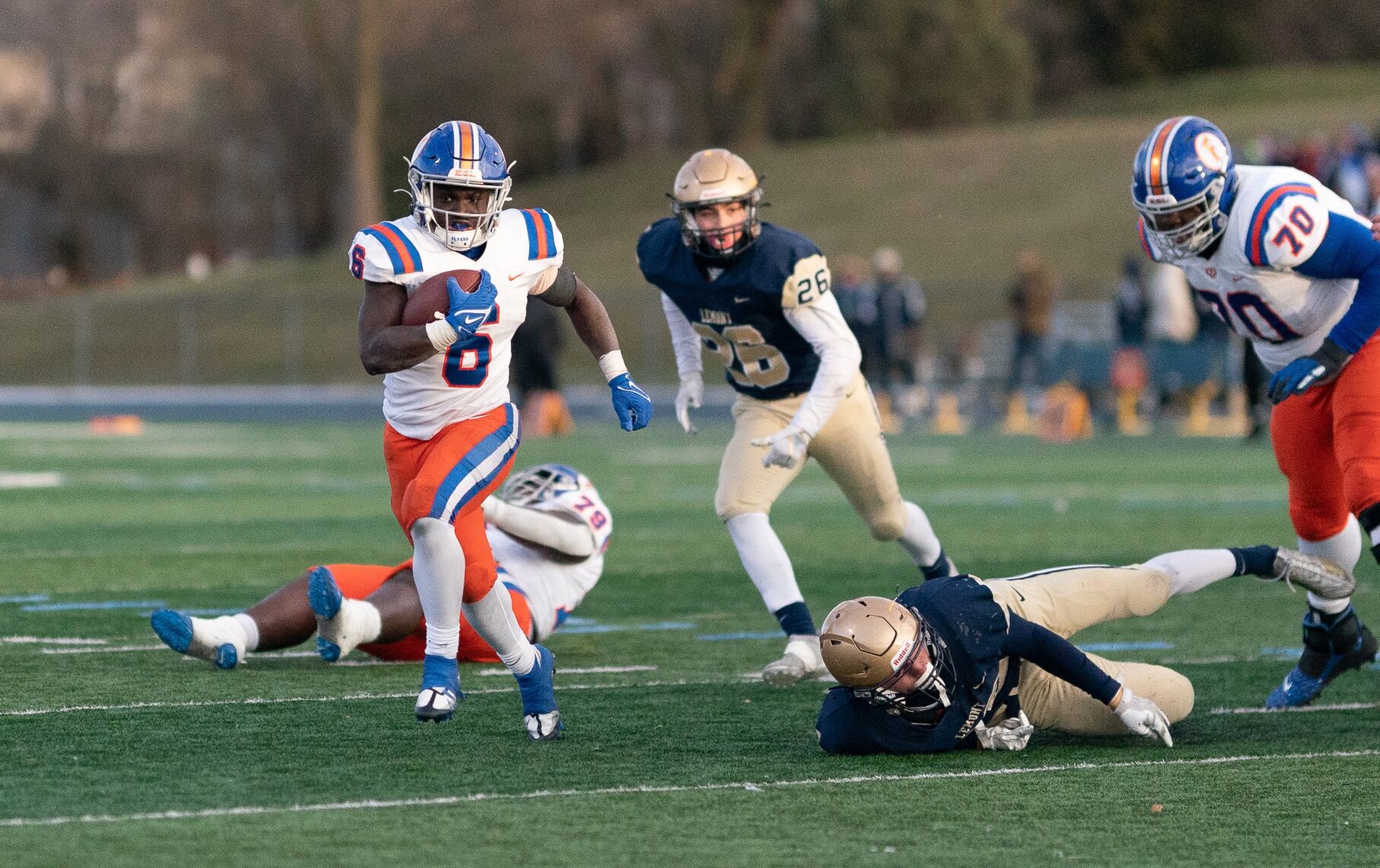 Class 6A football state semifinal: East St. Louis 32, Lemont 29
